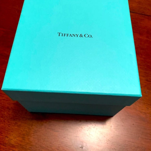 Brand new authentic Tiffany legendary box . Hot🌞 - Picture 3 of 7